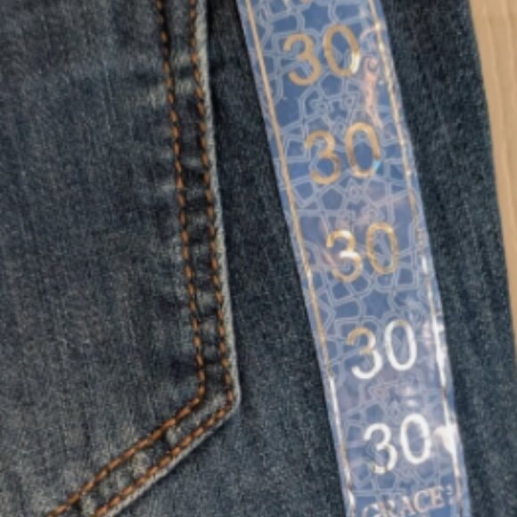 Grace Womes Size 30 Embellished Boot Leg Distressed Denim Jeans NWT - Picture 7 of 7